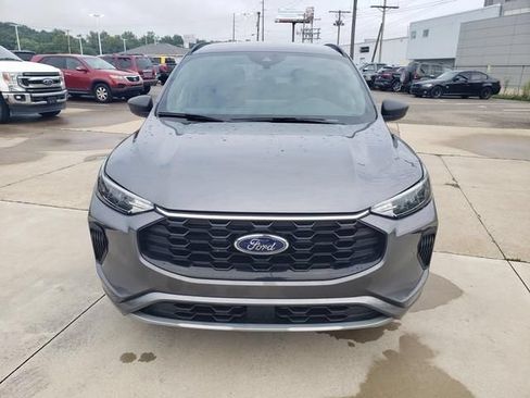 Used 2024 Ford Escape ST-Line w/ Tech Pack #1 FWD image 11