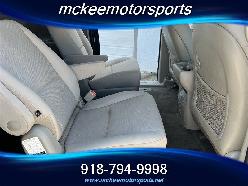 Used 2016 Kia Sedona L FWD image 11