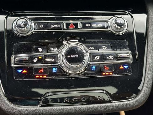 Used 2021 Lincoln Corsair Reserve w/ Equipment Group 201A image 31