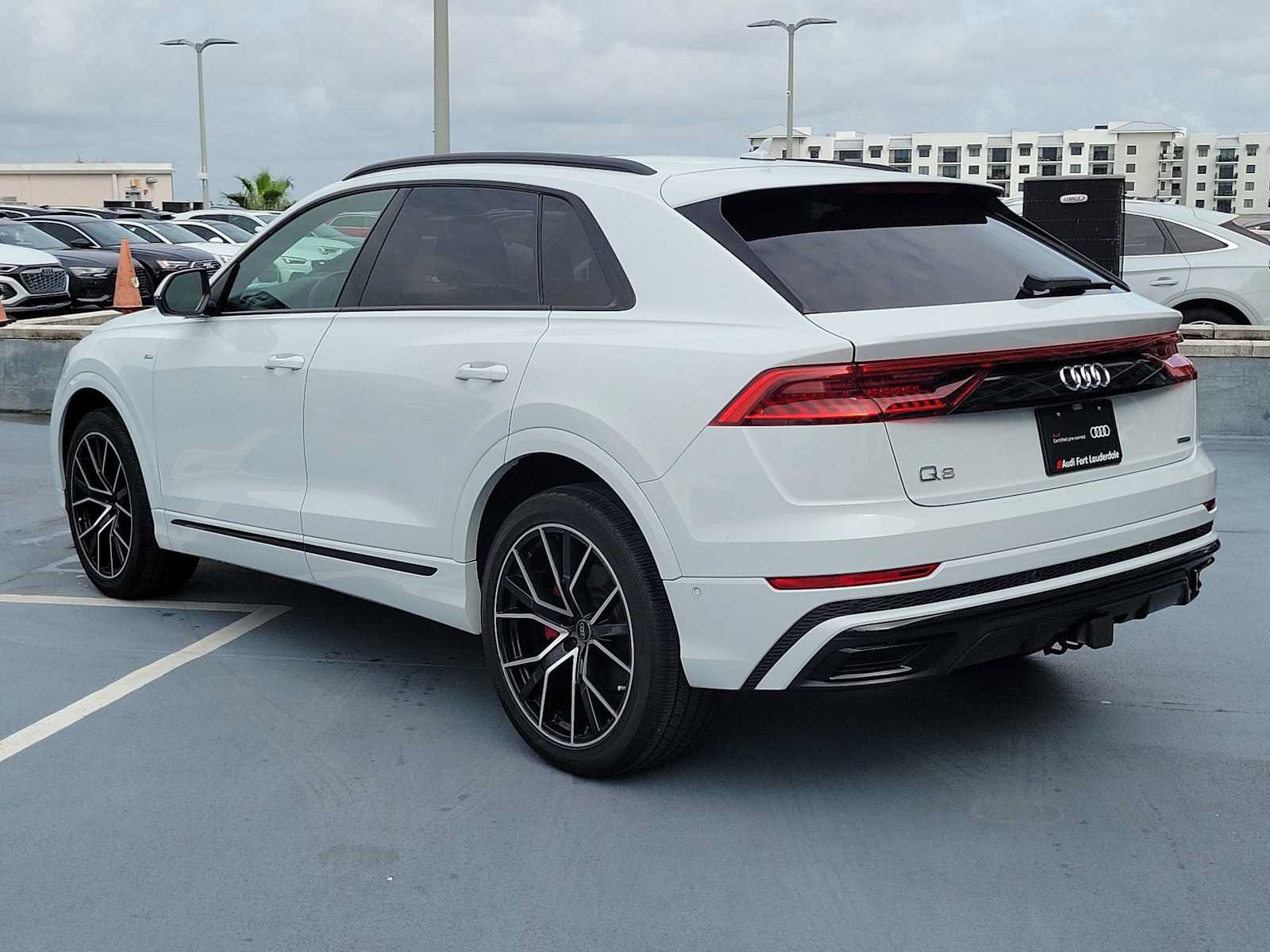 Certified 2023 Audi Q8 Premium Plus AWD/4WD image 4