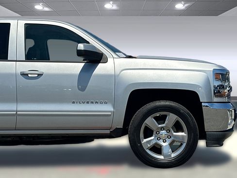Used 2017 Chevrolet Silverado 1500 LT w/ High Desert Package AWD/4WD image 33