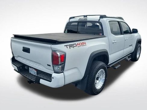 Used 2021 Toyota Tacoma TRD Off-Road w/ TRD Premium Off Road Package image 2