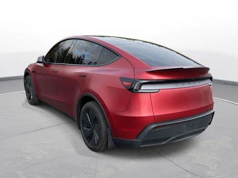 Used 2026 Tesla Model Y Long Range image 8