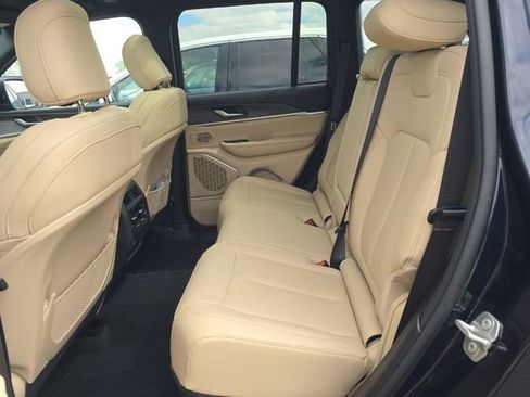 Used 2023 Jeep Grand Cherokee 4WD 4xe image 5