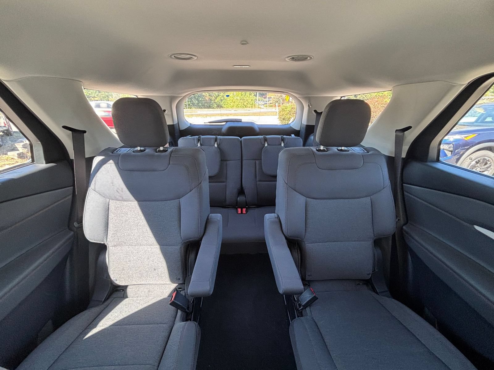Used 2026 Ford Explorer Active AWD/4WD image 38