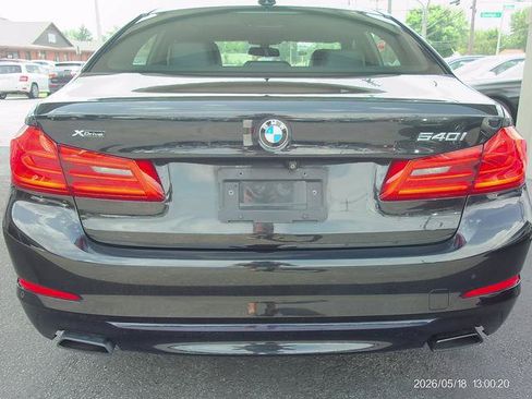 Used 2018 BMW 540i xDrive AWD/4WD image 4