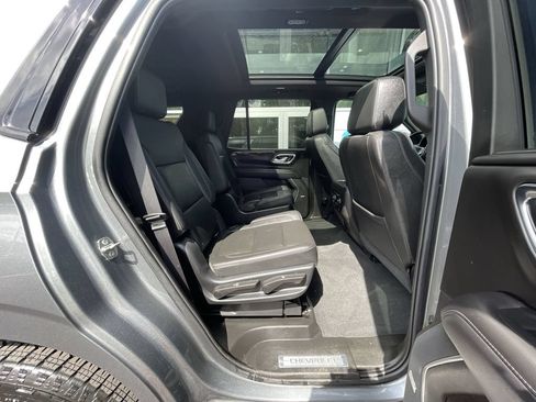 Used 2021 Chevrolet Tahoe Z71 w/ Luxury Package AWD/4WD image 28
