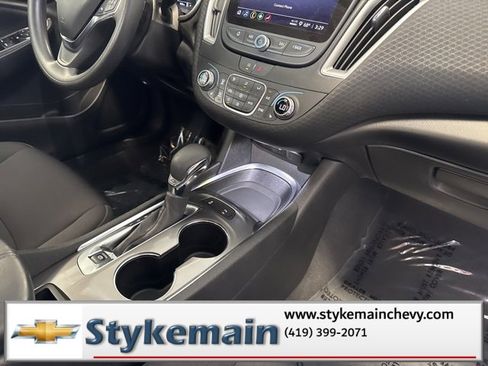 Used 2024 Chevrolet Malibu LT image 23