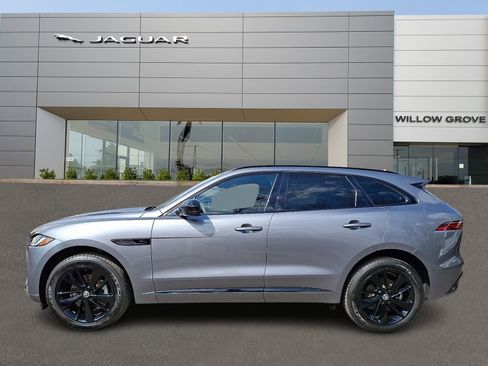 Certified 2025 Jaguar F-PACE R-Dynamic S image 6