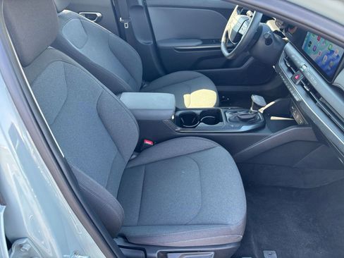 Used 2025 Kia K4 LXS image 35
