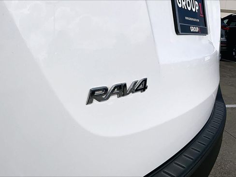 Used 2015 Toyota RAV4 XLE FWD image 29