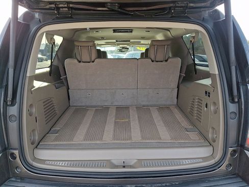 Used 2019 GMC Yukon XL SLT w/ Premium Edition image 29