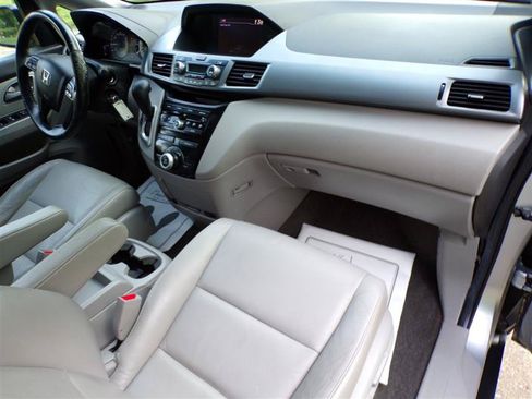 Used 2011 Honda Odyssey EX-L image 19