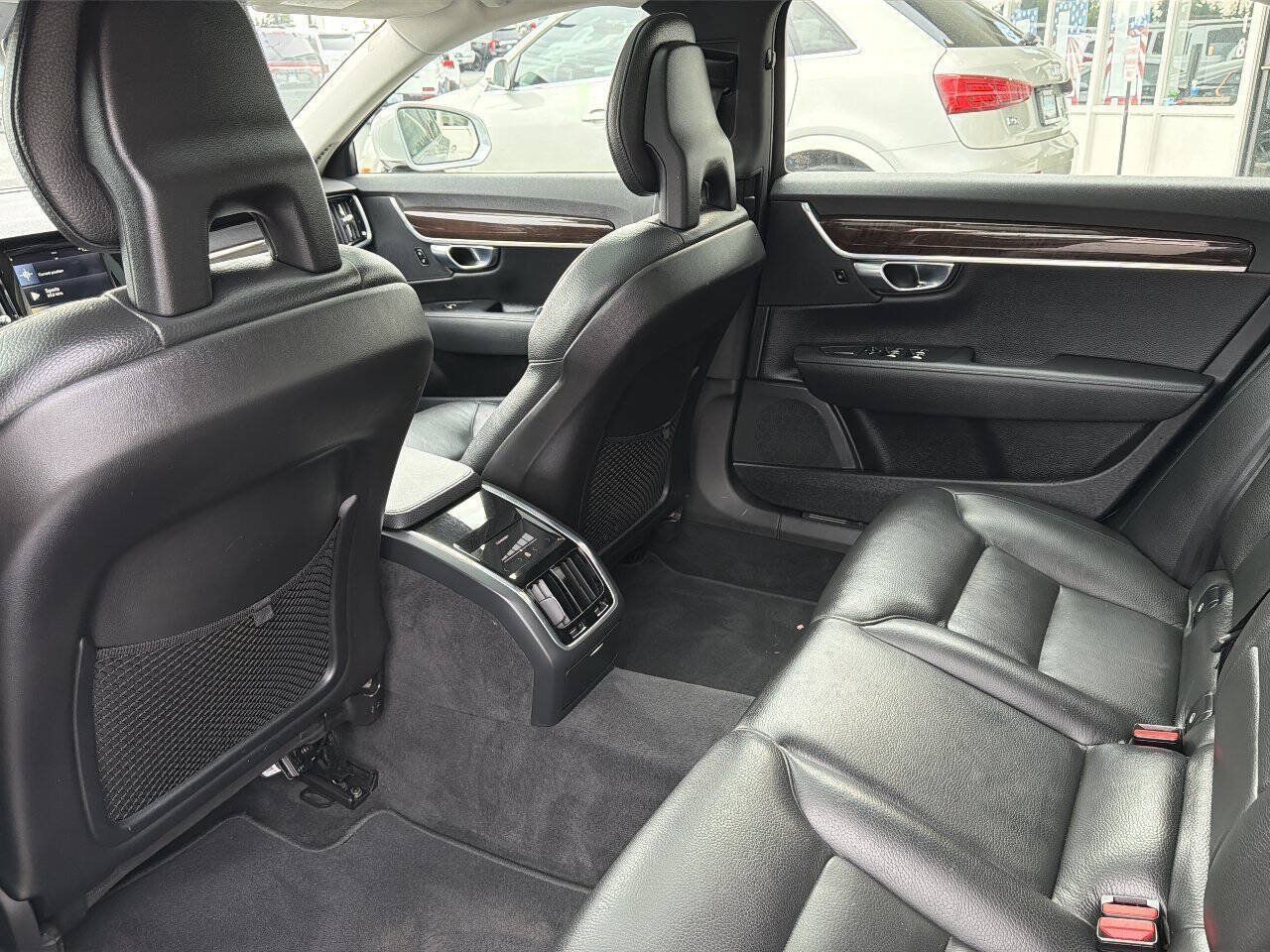 Used 2018 Volvo S90 T5 Momentum w/ Convenience Package AWD/4WD image 30