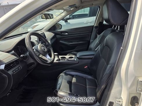 Used 2021 Nissan Altima 2.5 SR w/ SR Premium Package FWD image 7