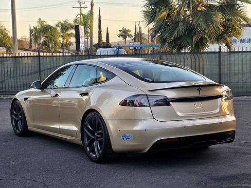 Used 2021 Tesla Model S Plaid image 3