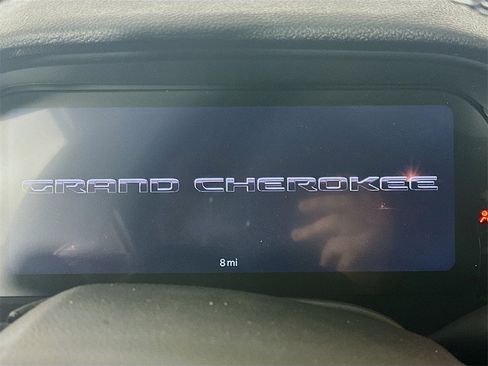 New 2025 Jeep Grand Cherokee Laredo X w/ Luxury Tech Group I image 11