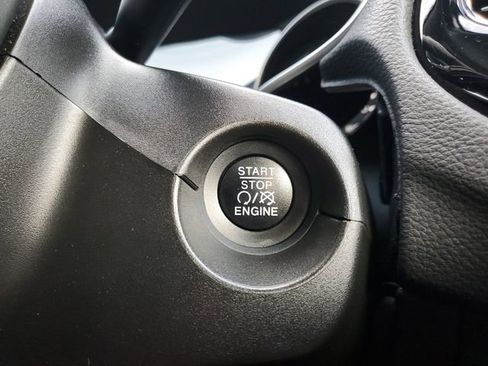 Used 2019 Jeep Compass Limited image 16