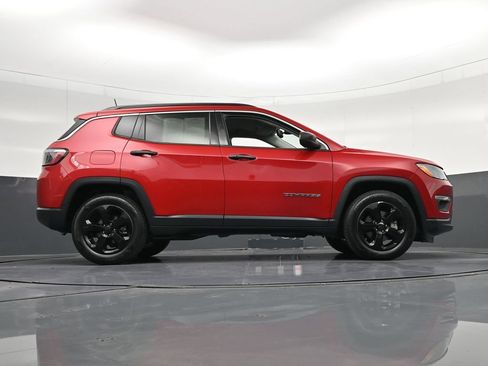 Used 2021 Jeep Compass Latitude FWD image 22