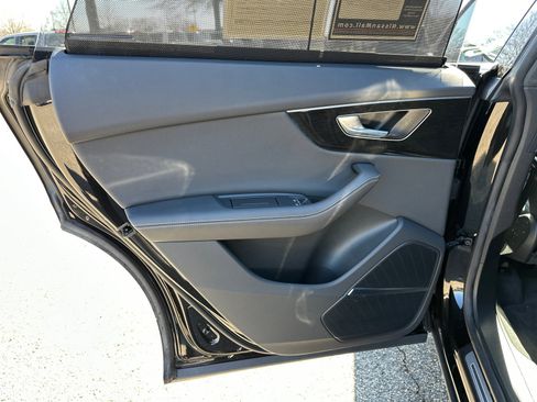 Used 2024 Audi Q8 Prestige image 22