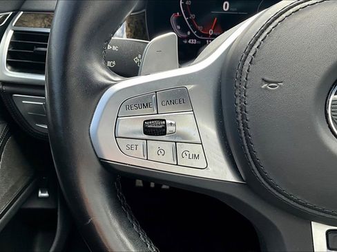 Used 2022 BMW 740i w/ M Sport Package image 23