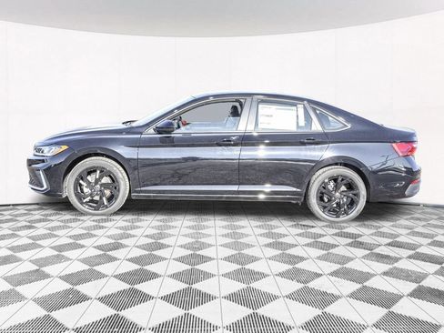 New 2026 Volkswagen Jetta SE FWD image 7