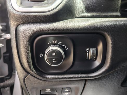 Certified 2025 RAM 1500 Big Horn AWD/4WD image 23