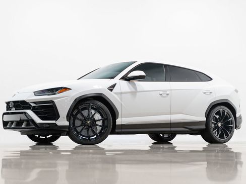 Used 2020 Lamborghini Urus image 90