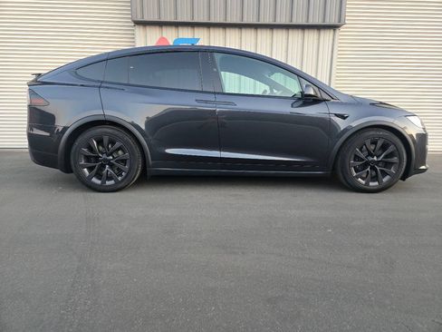 Used 2024 Tesla Model X AWD/4WD image 10