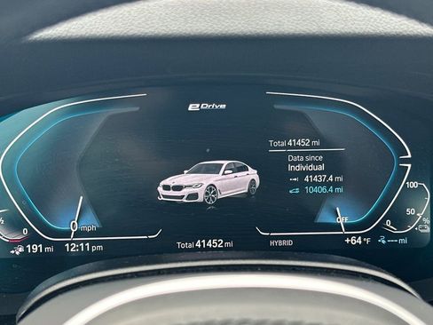 Used 2023 BMW 530e 530e iPerformance w/ M Sport Package image 28