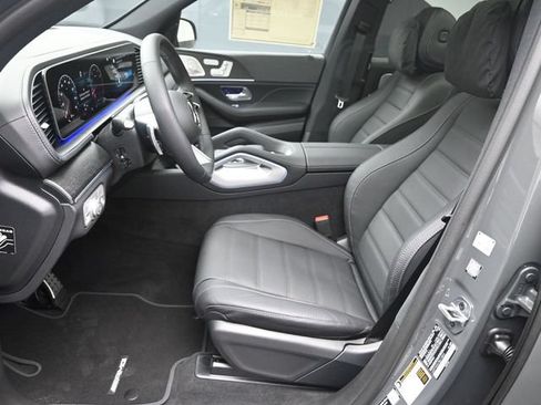 Used 2026 Mercedes-Benz GLS 450 4MATIC image 18