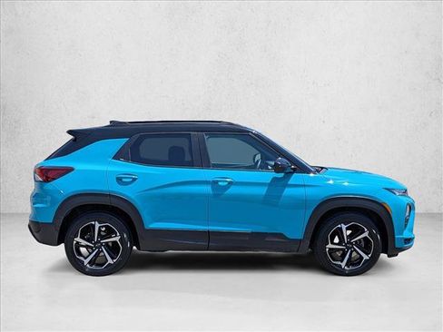 Used 2022 Chevrolet TrailBlazer RS w/ Sun and Liftgate Package FWD image 4