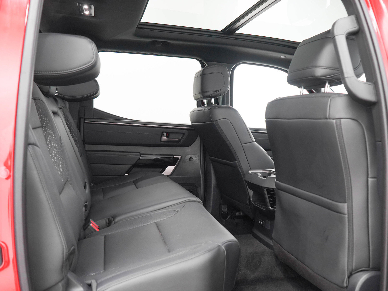 Used 2025 Toyota Tundra Limited AWD/4WD image 14