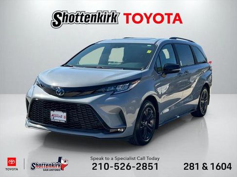 Certified 2025 Toyota Sienna XSE w/ XSE Premium Package image 1