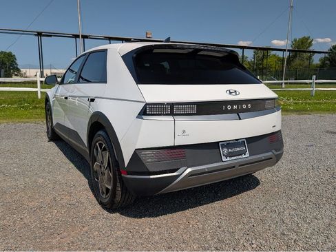 Used 2024 Hyundai Ioniq 5 SEL AWD/4WD image 8