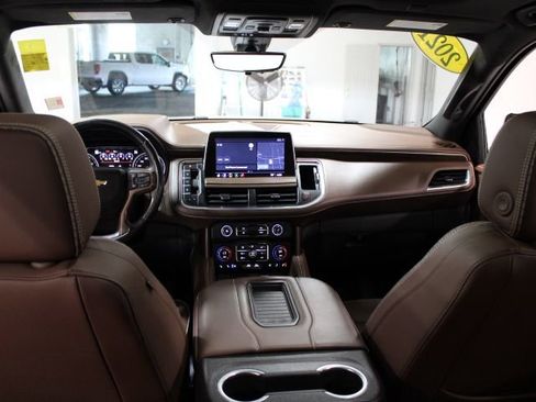 Used 2021 Chevrolet Tahoe High Country w/ Premium Package image 34