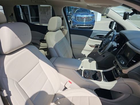 Used 2023 GMC Acadia Denali w/ Denali Ultimate Package AWD/4WD image 38