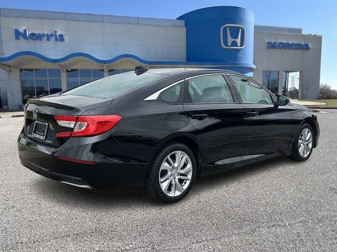Used 2019 Honda Accord LX image 4