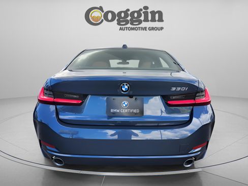 Certified 2025 BMW 330i Sedan w/ M Sport Package image 4