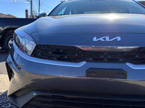 Used 2023 Kia Forte LXS image 9