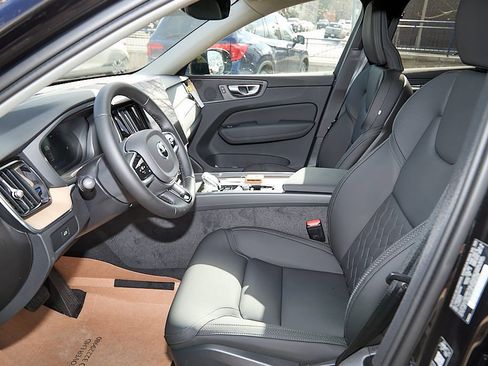 New 2026 Volvo XC60 B5 Core image 14