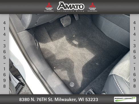 New 2025 Mitsubishi Outlander SE image 25