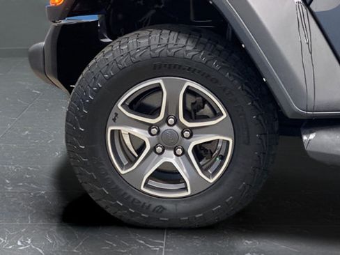 Used 2022 Jeep Wrangler Unlimited Sport w/ Sun And Sound Package AWD/4WD image 36