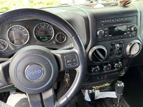 Used 2018 Jeep Wrangler Unlimited Sport S image 3