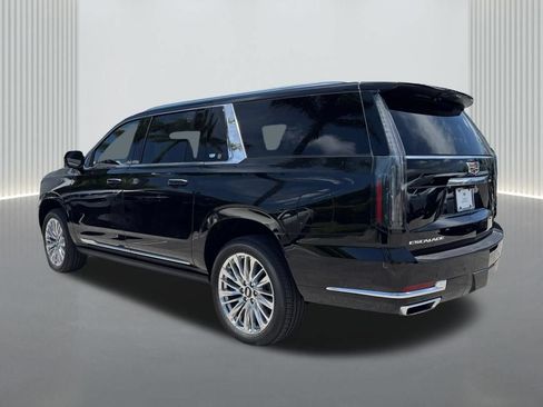 New 2026 Cadillac Escalade ESV Luxury AWD/4WD image 7