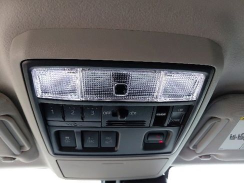 Used 2023 Toyota 4Runner SR5 Premium w/ Moonroof Package AWD/4WD image 20