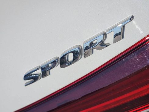 Used 2025 Honda Civic Sport image 10