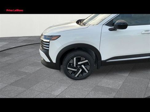 New 2026 Nissan Kicks SV w/ SV Premium Package FWD image 9