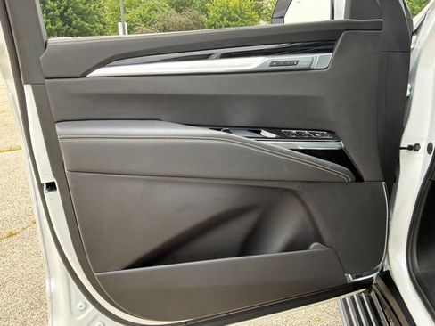 Used 2025 Cadillac Escalade Sport w/ Touring Package AWD/4WD image 21