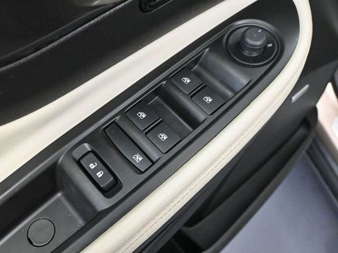 Used 2018 Buick Encore Premium image 20